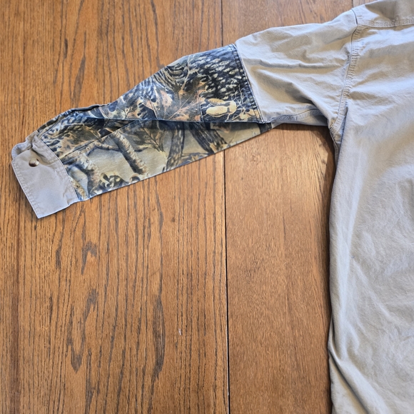 Men's Beige and Camouflage Shirt - Picture 7 of 8